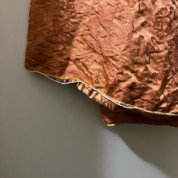 Vintage bed jacket in orange/rust. Size 38B. Has some damage due to age. - Picture 10 of 10